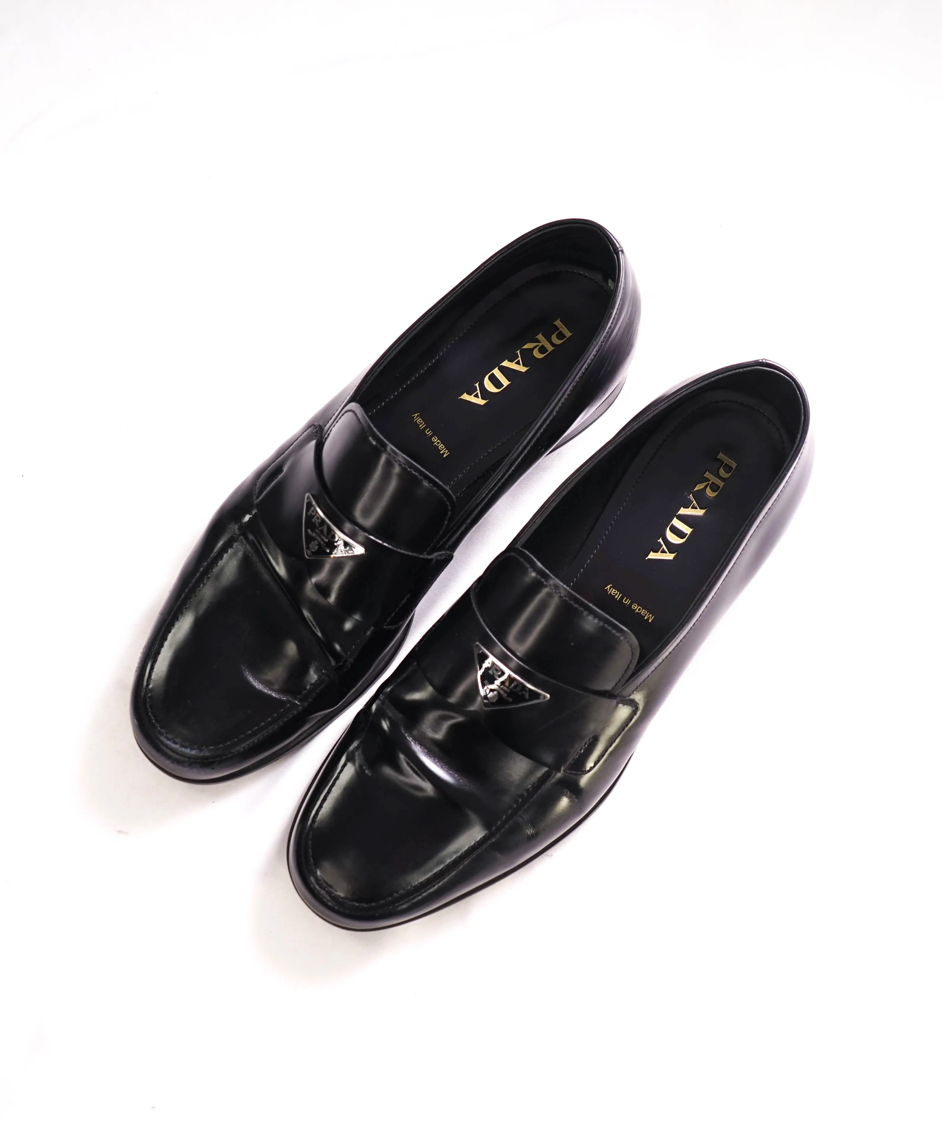 $950 PRADA - Black Patent Leather LOGO Loafers - 10.5 US (9.5 Prada)