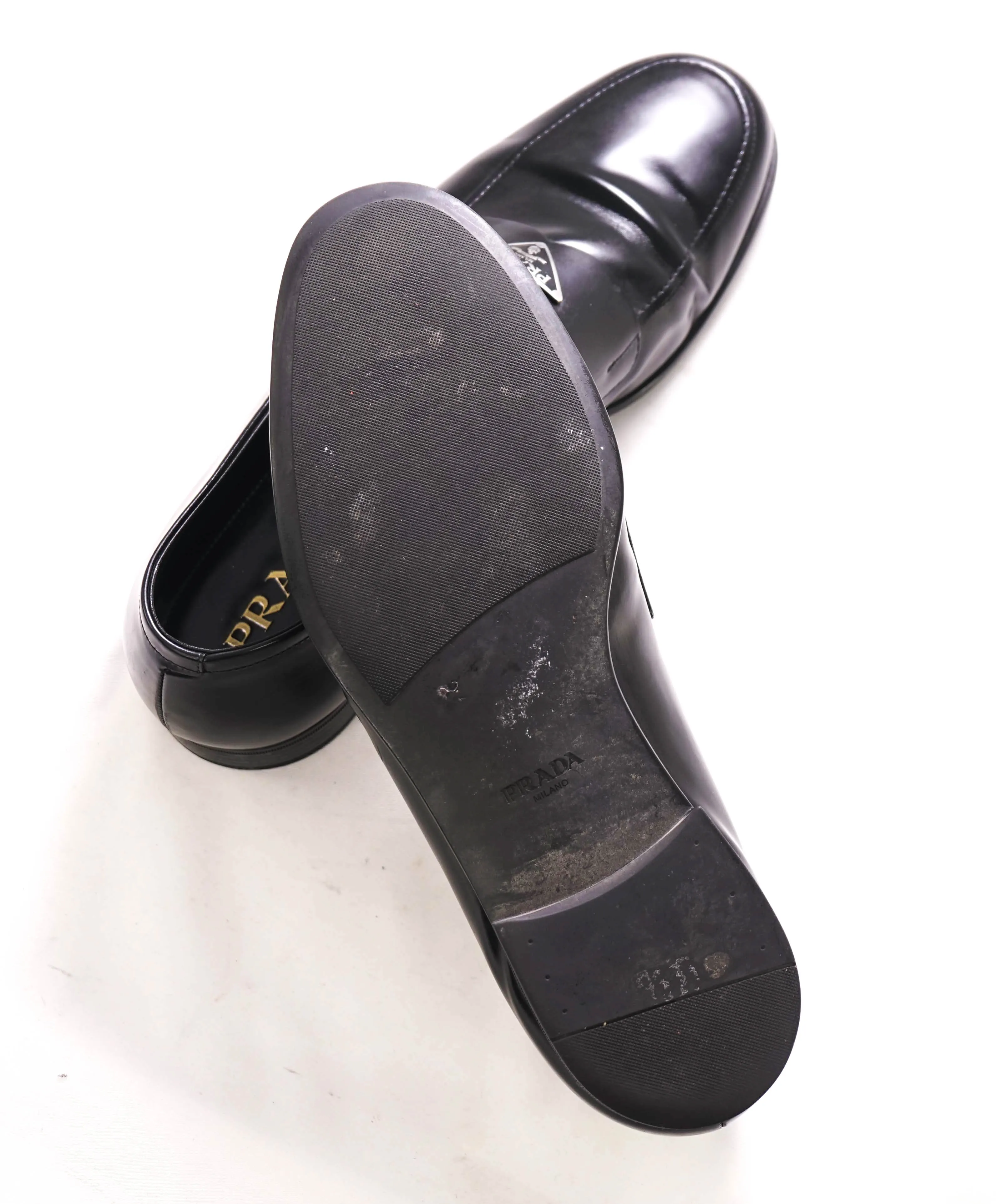 $950 PRADA - Black Patent Leather LOGO Loafers - 10.5 US (9.5 Prada)