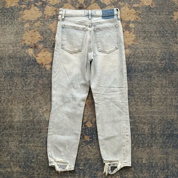 Abercrombie &amp; Fitch The Mom High Rise Jean 25 S