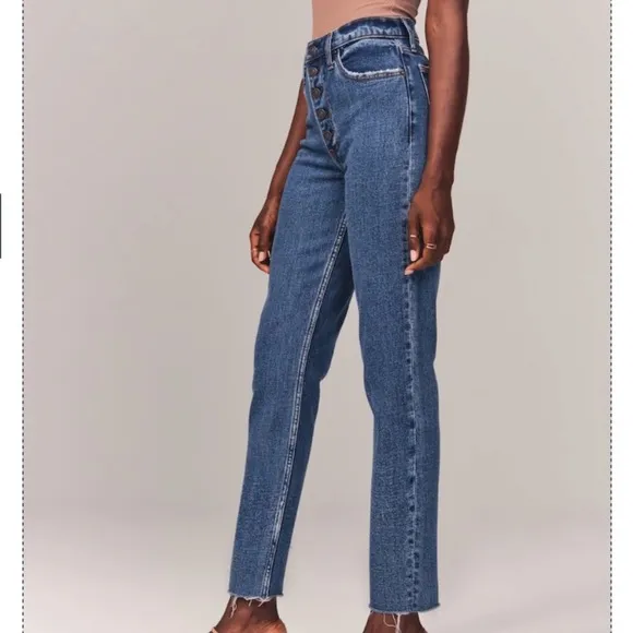 Abercrombie &amp; Fitch Women's High Rise Mom Jeans - Size 31/12S curve love