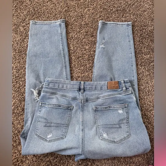 American Eagle Curvy Mom Jeans Size 12 Light Wash Distressed