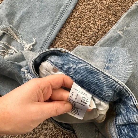 American Eagle Curvy Mom Jeans Size 12 Light Wash Distressed