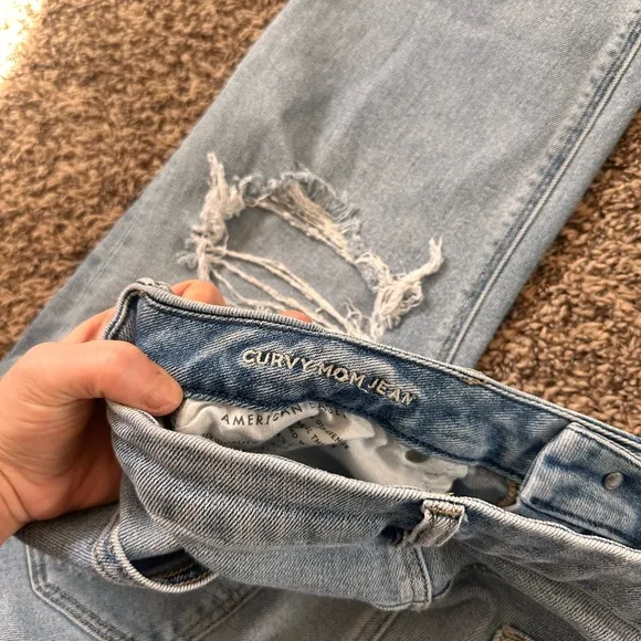American Eagle Curvy Mom Jeans Size 12 Light Wash Distressed