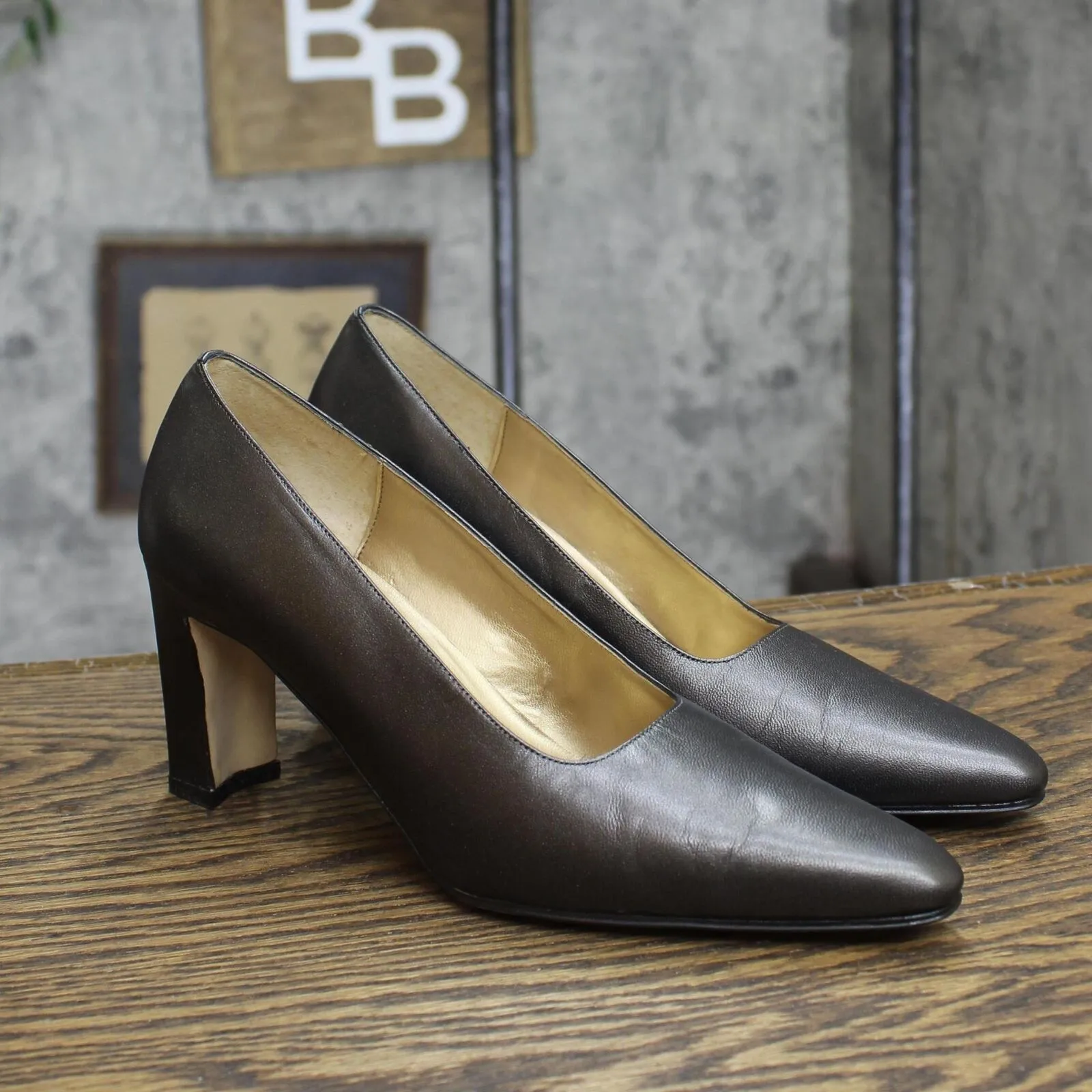 Ann Marino Womens Vintage Pump It Up Heels 16740eac6ea044 Gray 6M