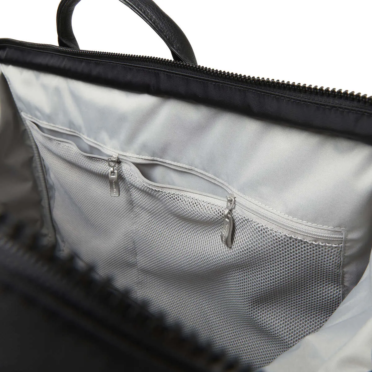 Baggallini Soho Duffel