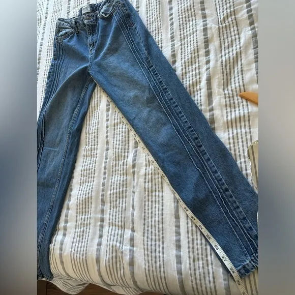 BDG Denim Mom Jeans Size 25 Urban Outfitters