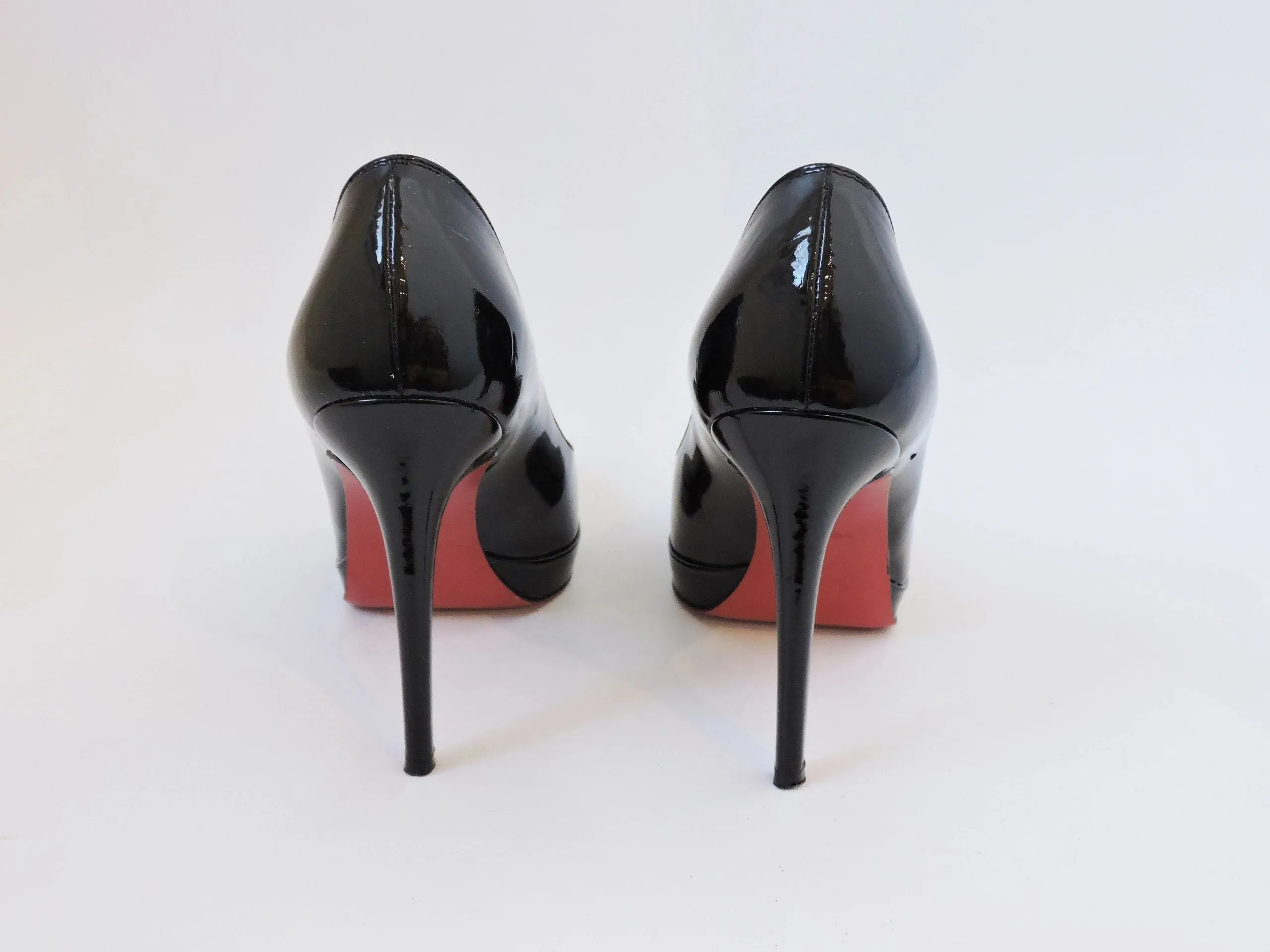 Christian Louboutin Simple Patent Pump Size 37 It (7 Us)