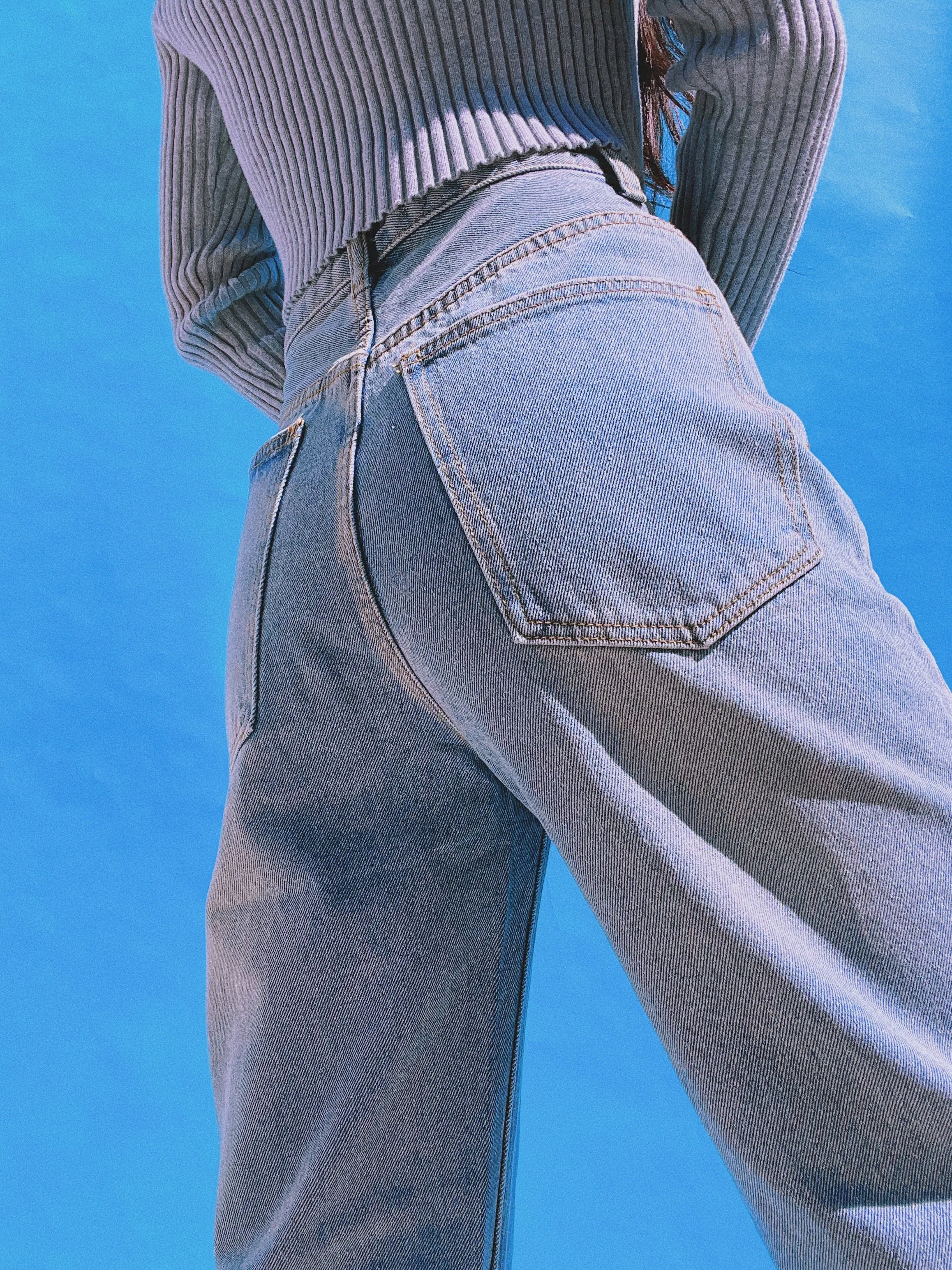CRISS CROSS Front High-Waisted Mom Jeans - INDIGO
