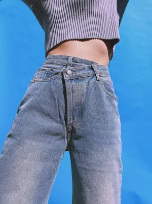CRISS CROSS Front High-Waisted Mom Jeans - INDIGO
