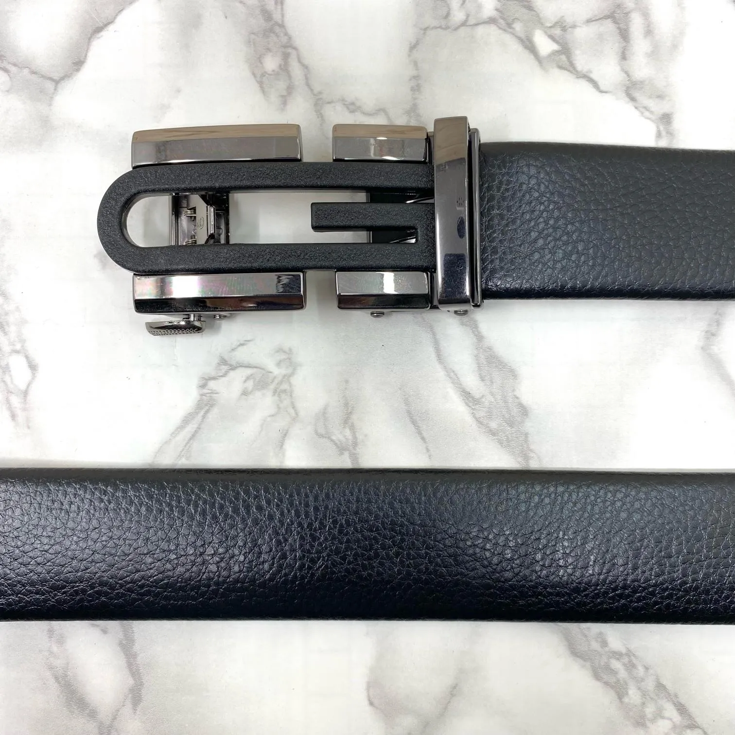 Fashionable Auto Lock Formal Belt With Adjustable Feature-UniqueandClassy