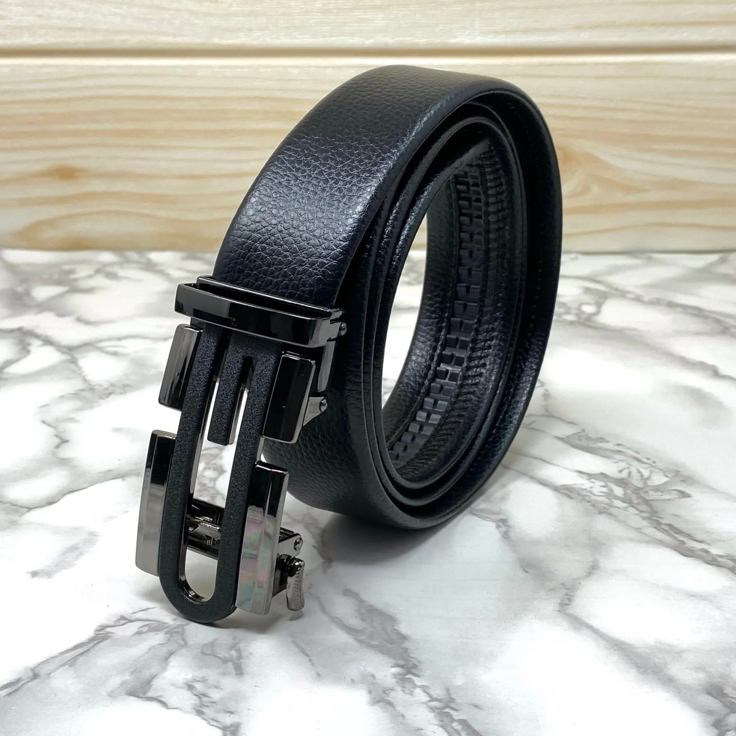 Fashionable Auto Lock Formal Belt With Adjustable Feature-UniqueandClassy