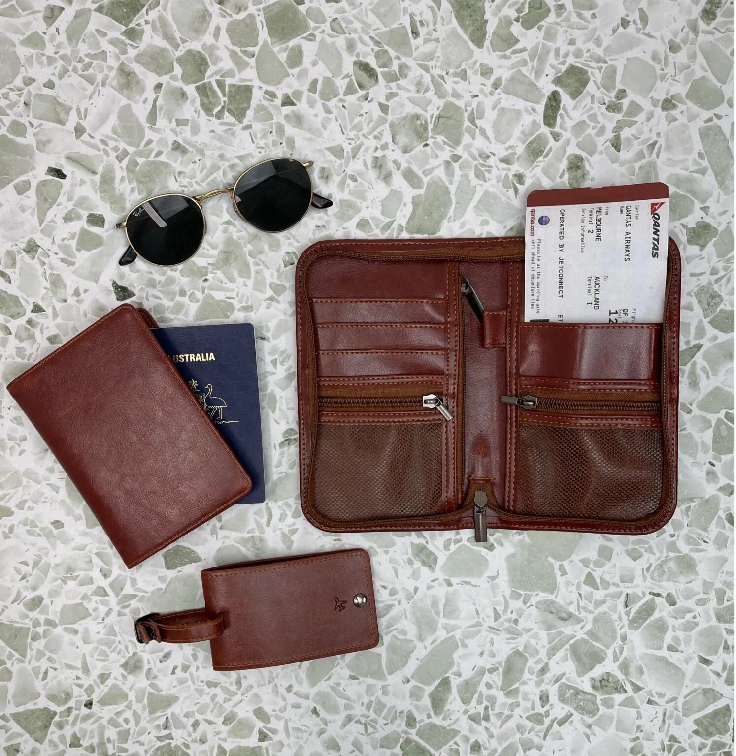 Gentleman’s Travel Wallet
