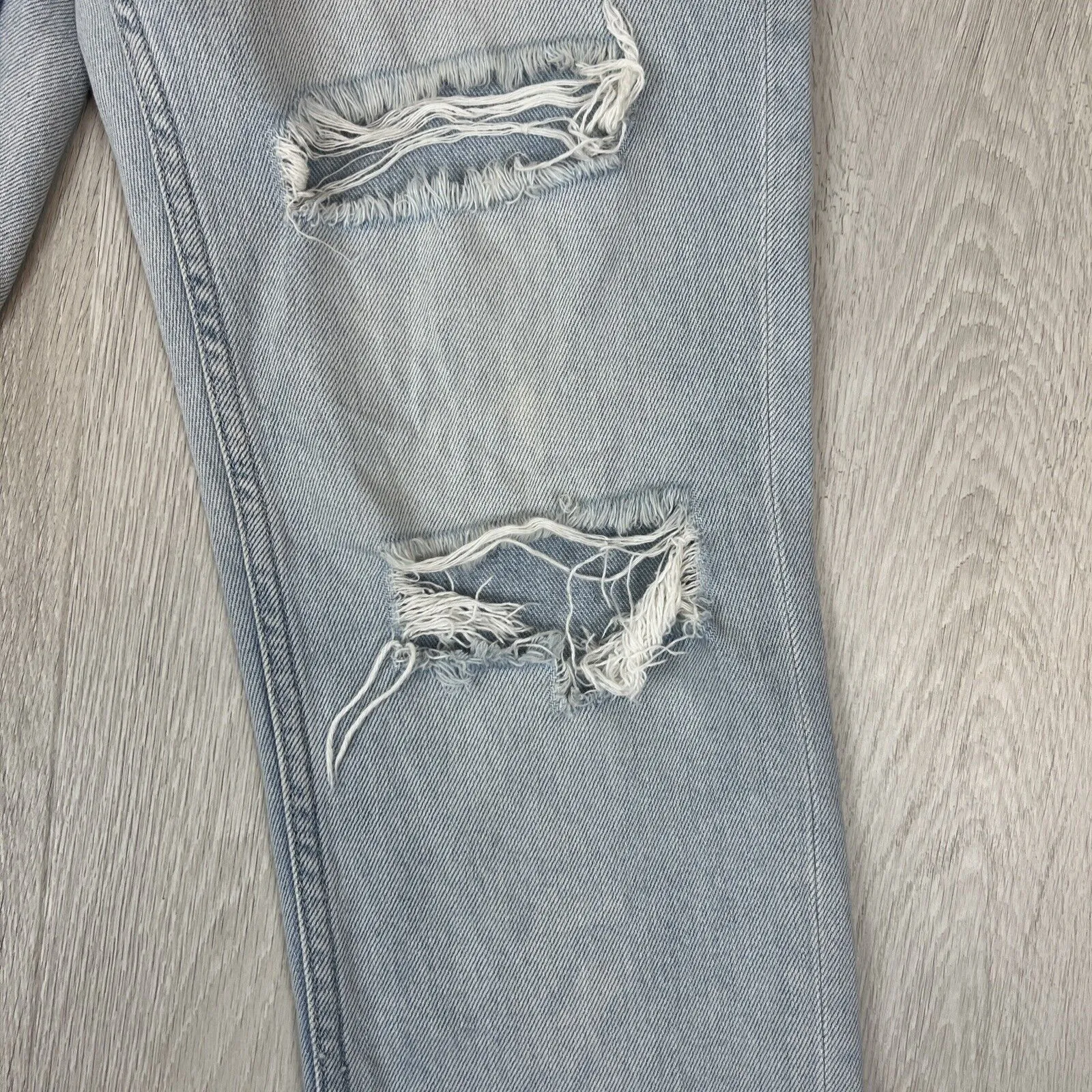 Glassons Womens Light Wash Distressed Mom Slim Jeans Size 8