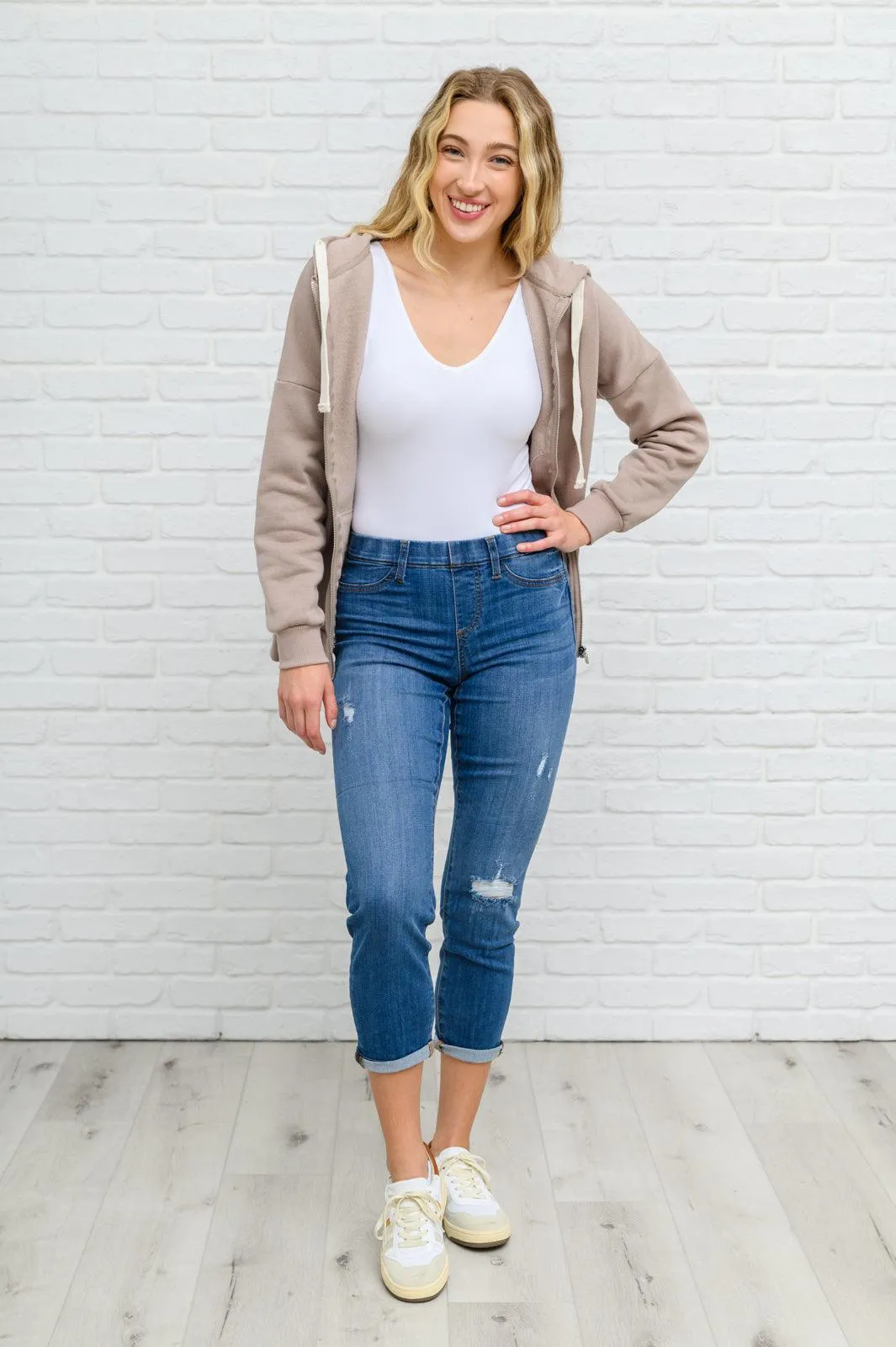 Hazel Blues® | Nikki Mid-Rise Destroyed Boyfriend Jeggings