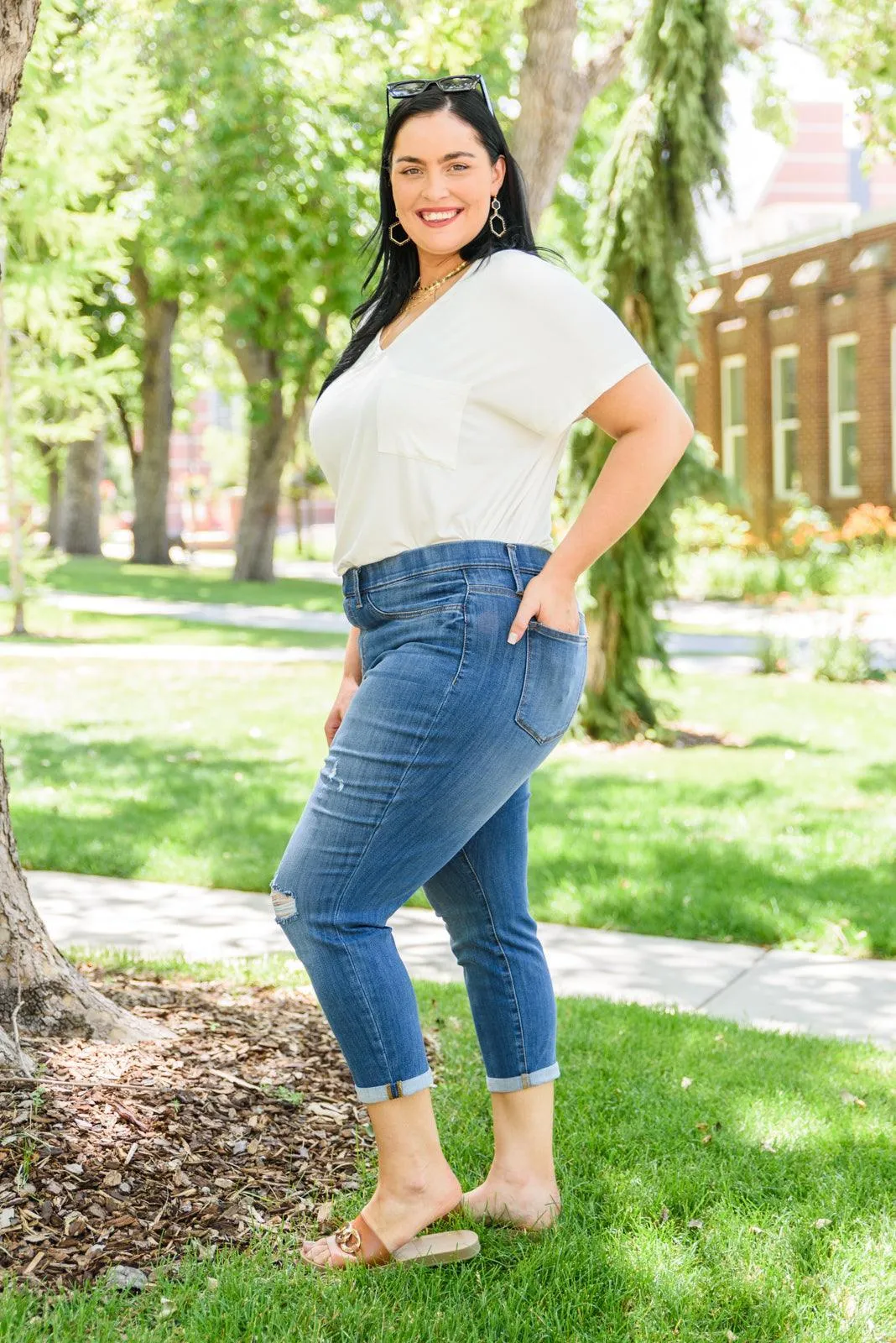 Hazel Blues® | Nikki Mid-Rise Destroyed Boyfriend Jeggings