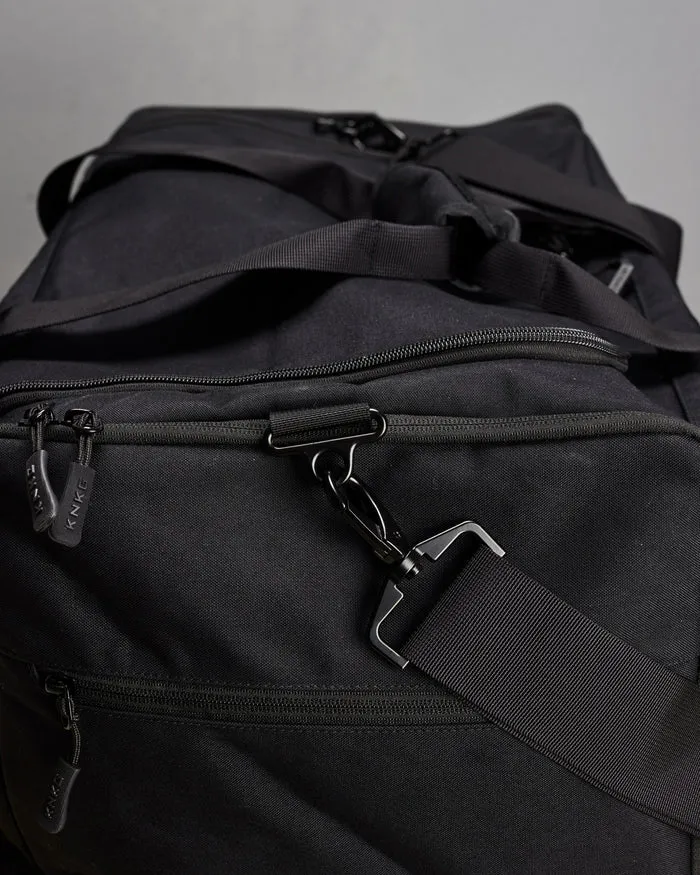KNKG CORE DUFFEL | Zwart