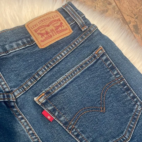 Levi’s Mom Jeans