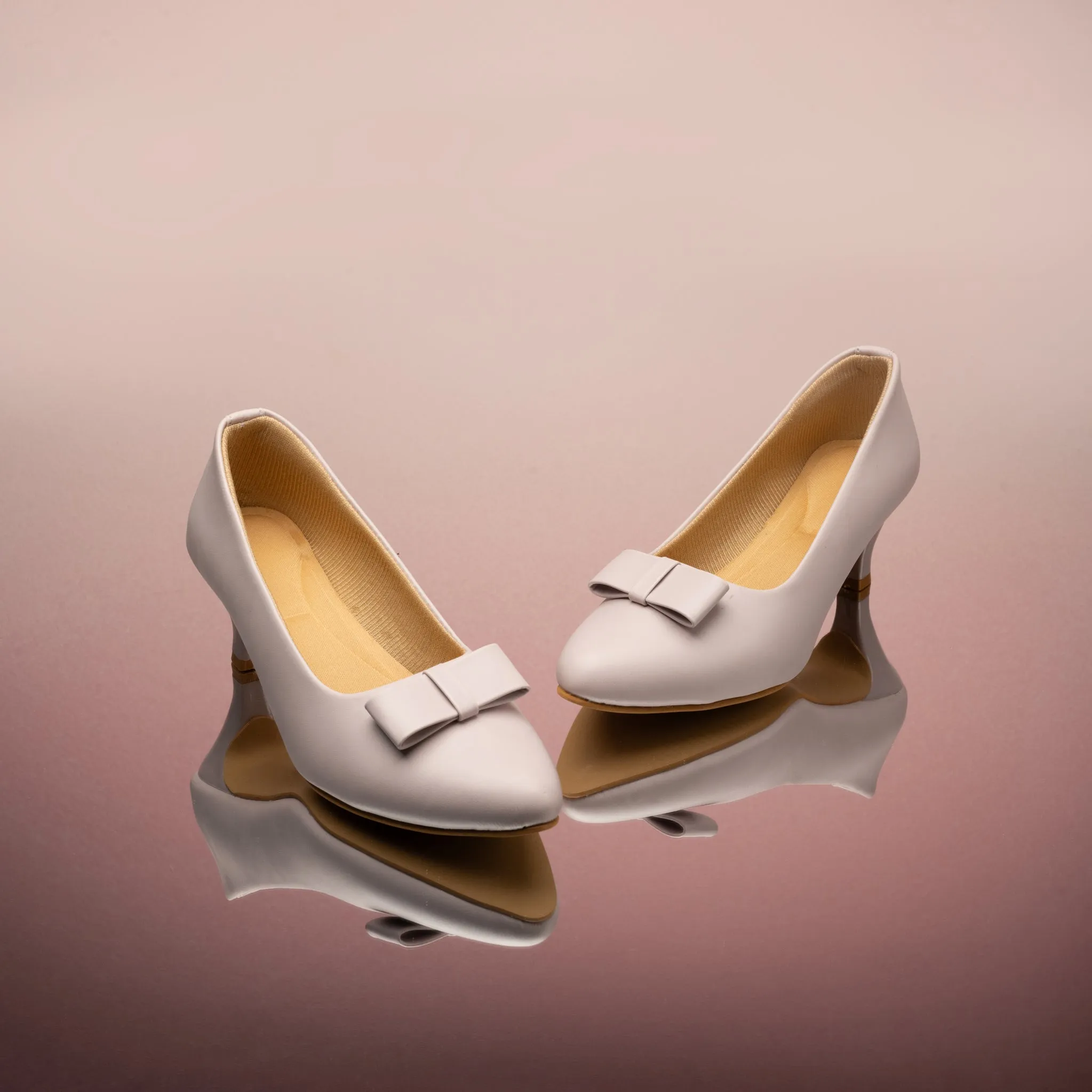 Luna Kitten Heel Bow Pumps