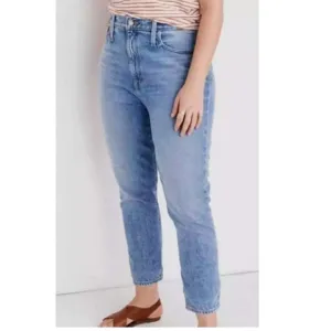 Madewell Women's The Mom Jeans Size 27 Melva Wash Style K9935 High Rise