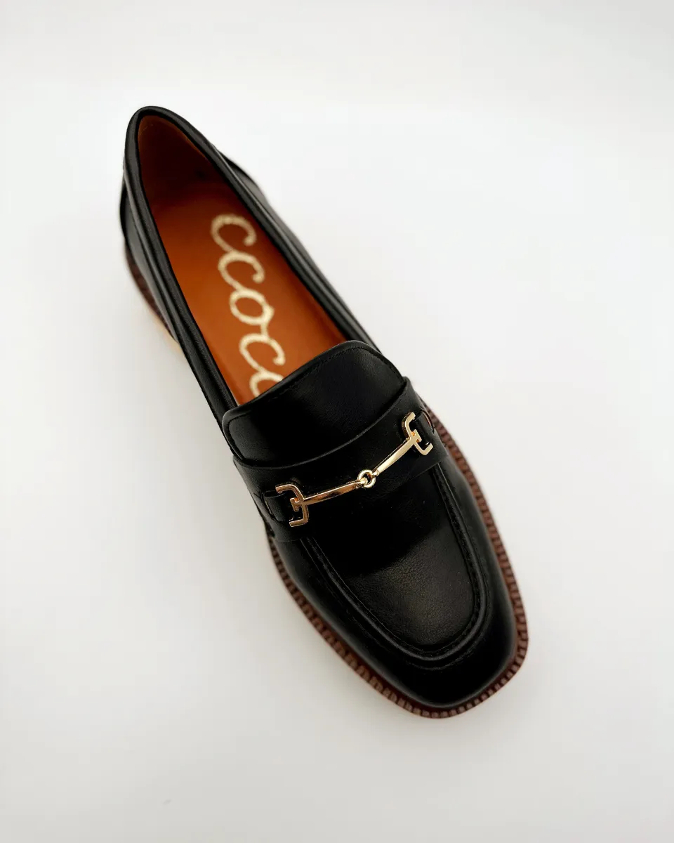 Megan Loafers in Black - Size 5.5