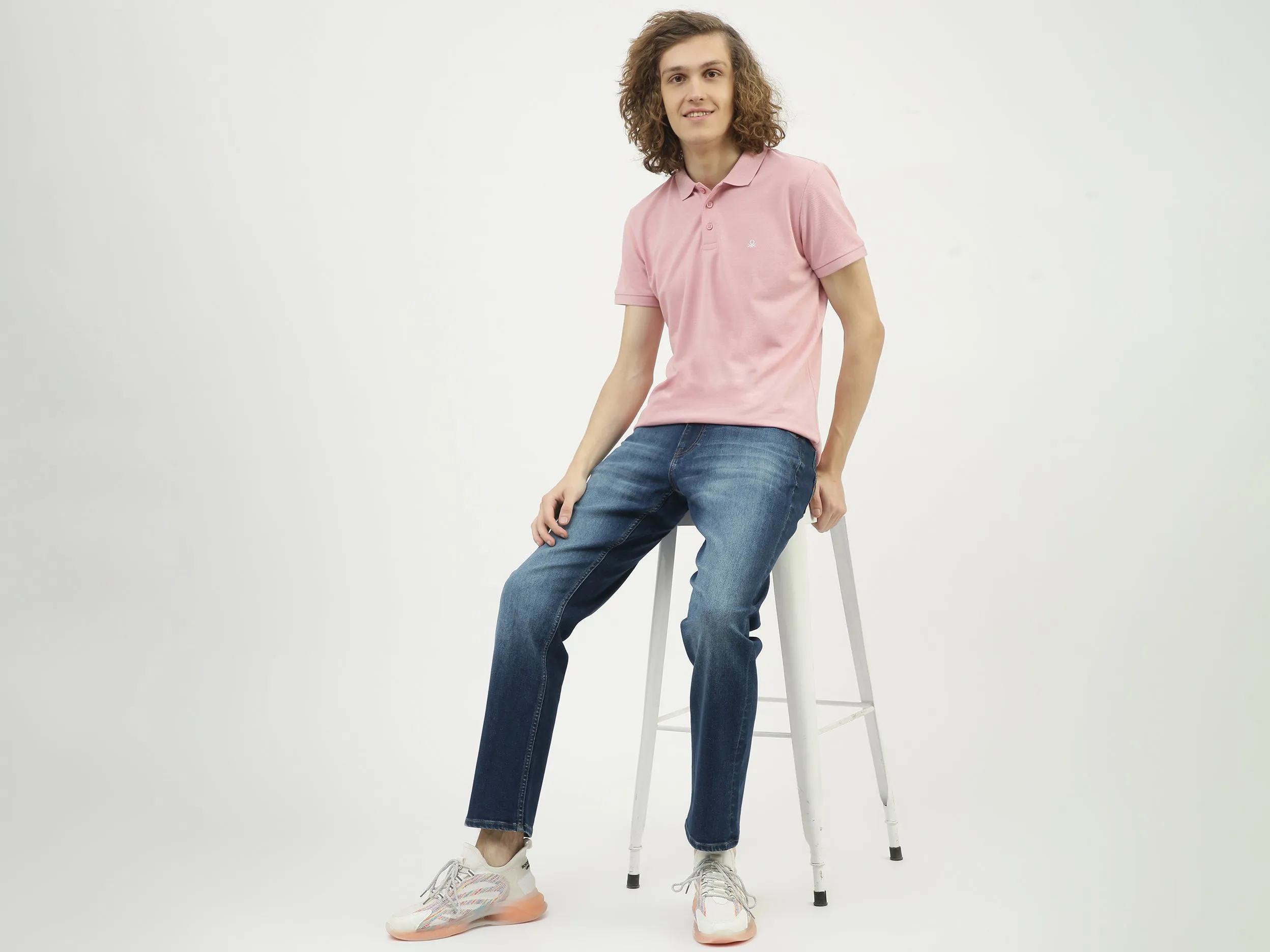 Men Solid Slim Straight Jeans