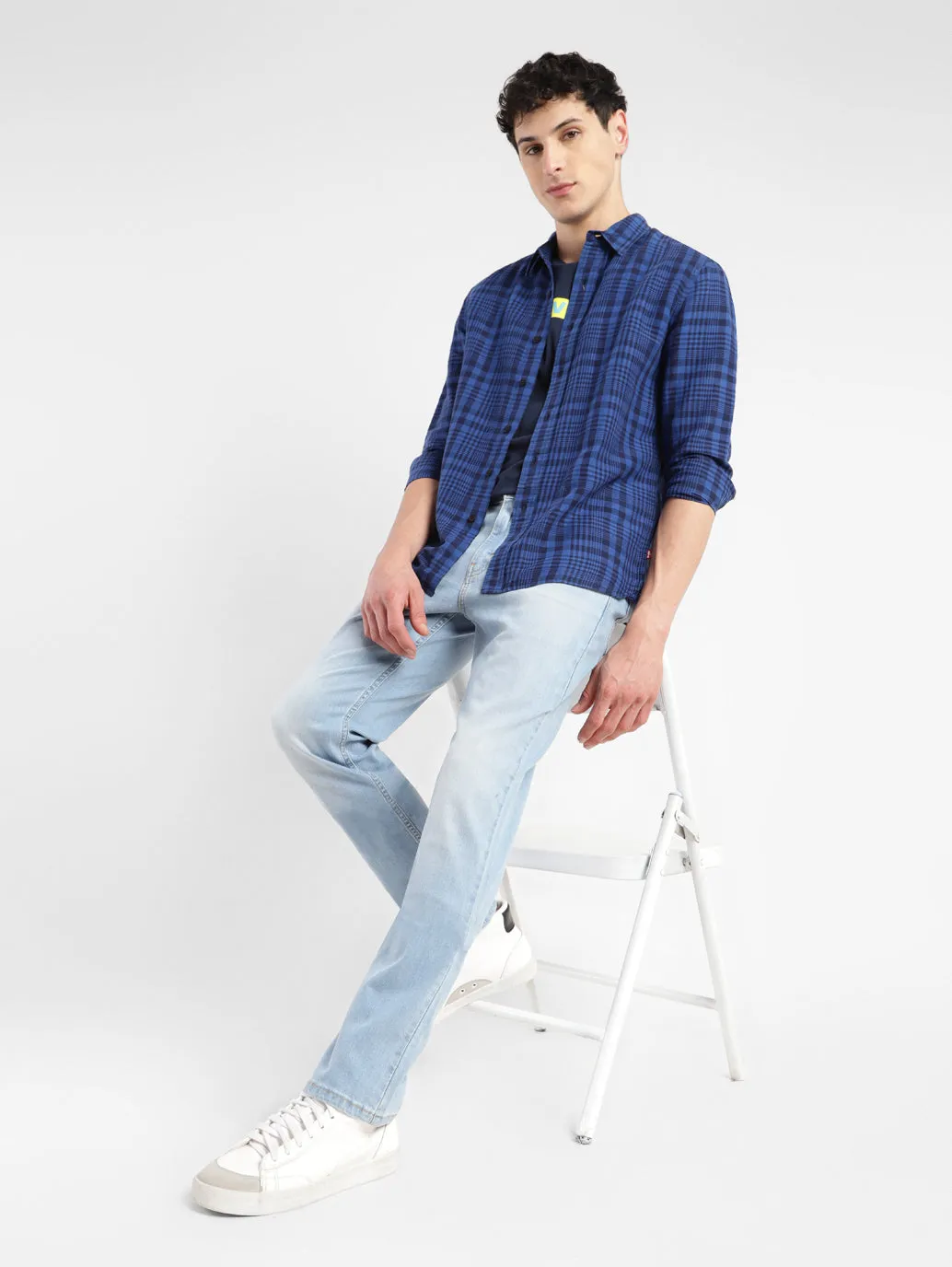 Men's 511 Light Blue Slim Fit Mid Rise Jeans