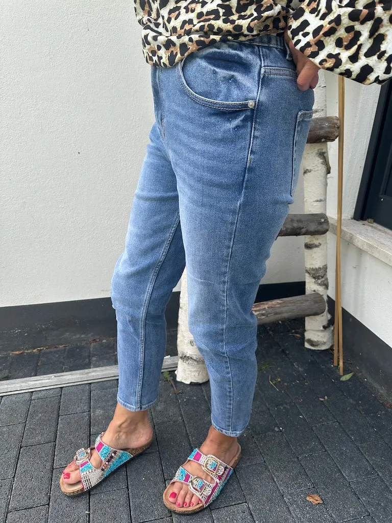Mittelblaue WolffMode Jeans mit Stretchbund