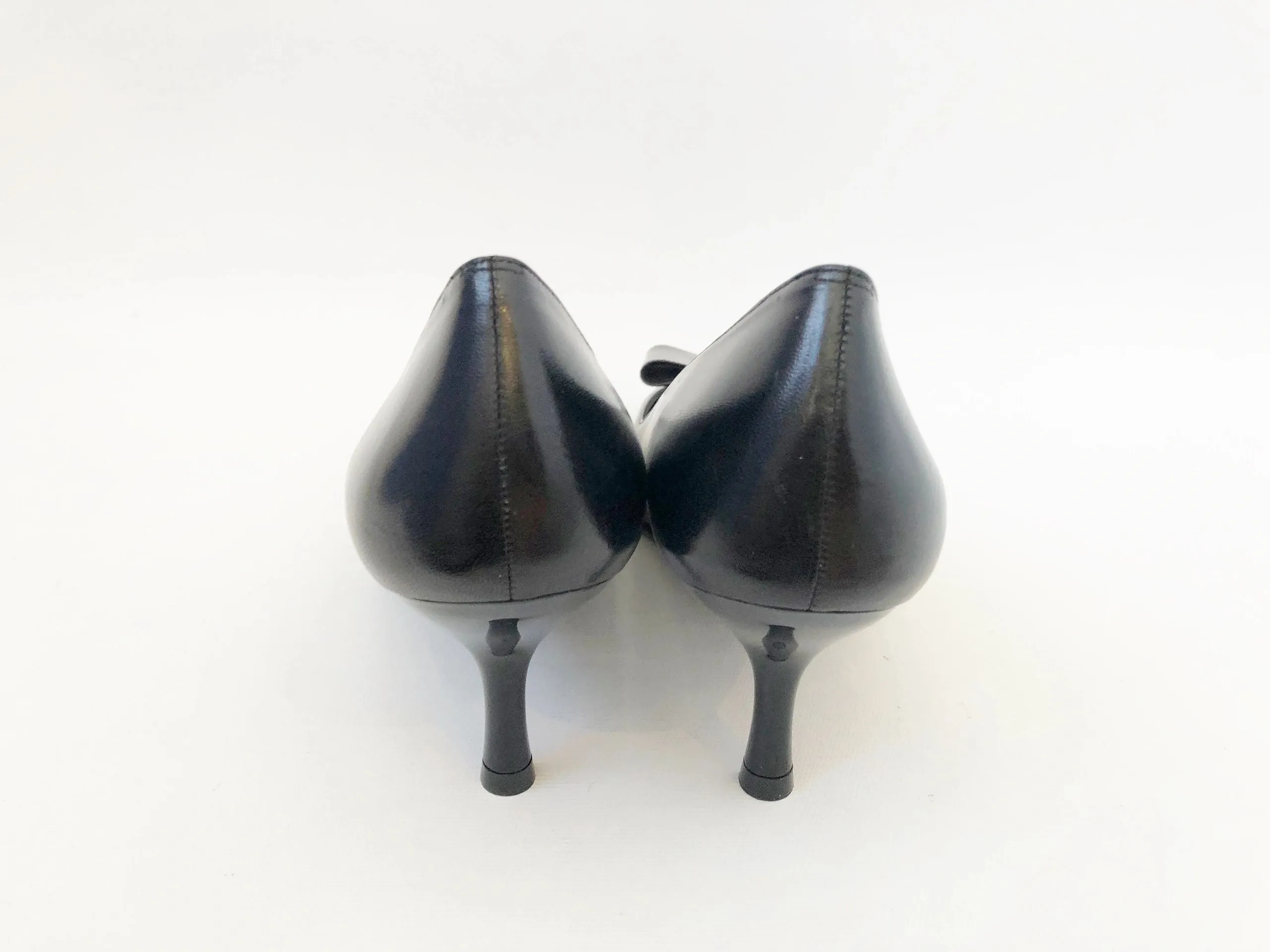 NEW Stuart Weitzman Buckle Pump Size 10