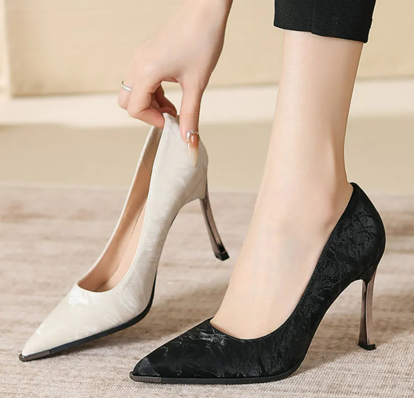 Petite Feet Lace Mesh Metal Heel Pump Shoes ES62