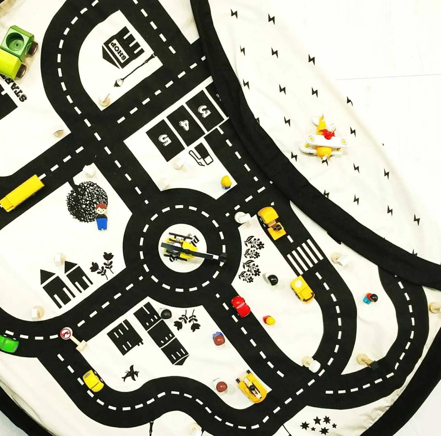 Play&Go Roadmap/thunderbolt toy storage bag (Min of 1, multiples of 1)