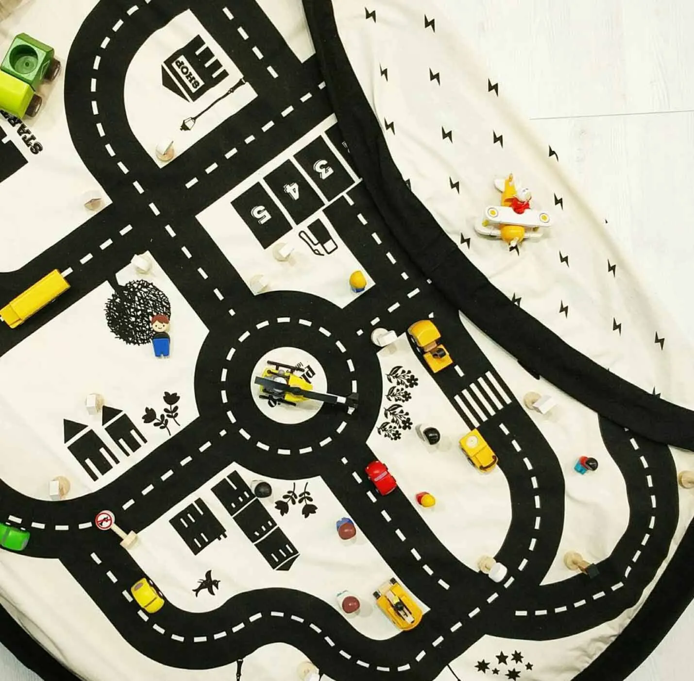 Play&Go Roadmap/thunderbolt toy storage bag (Min of 1, multiples of 1)