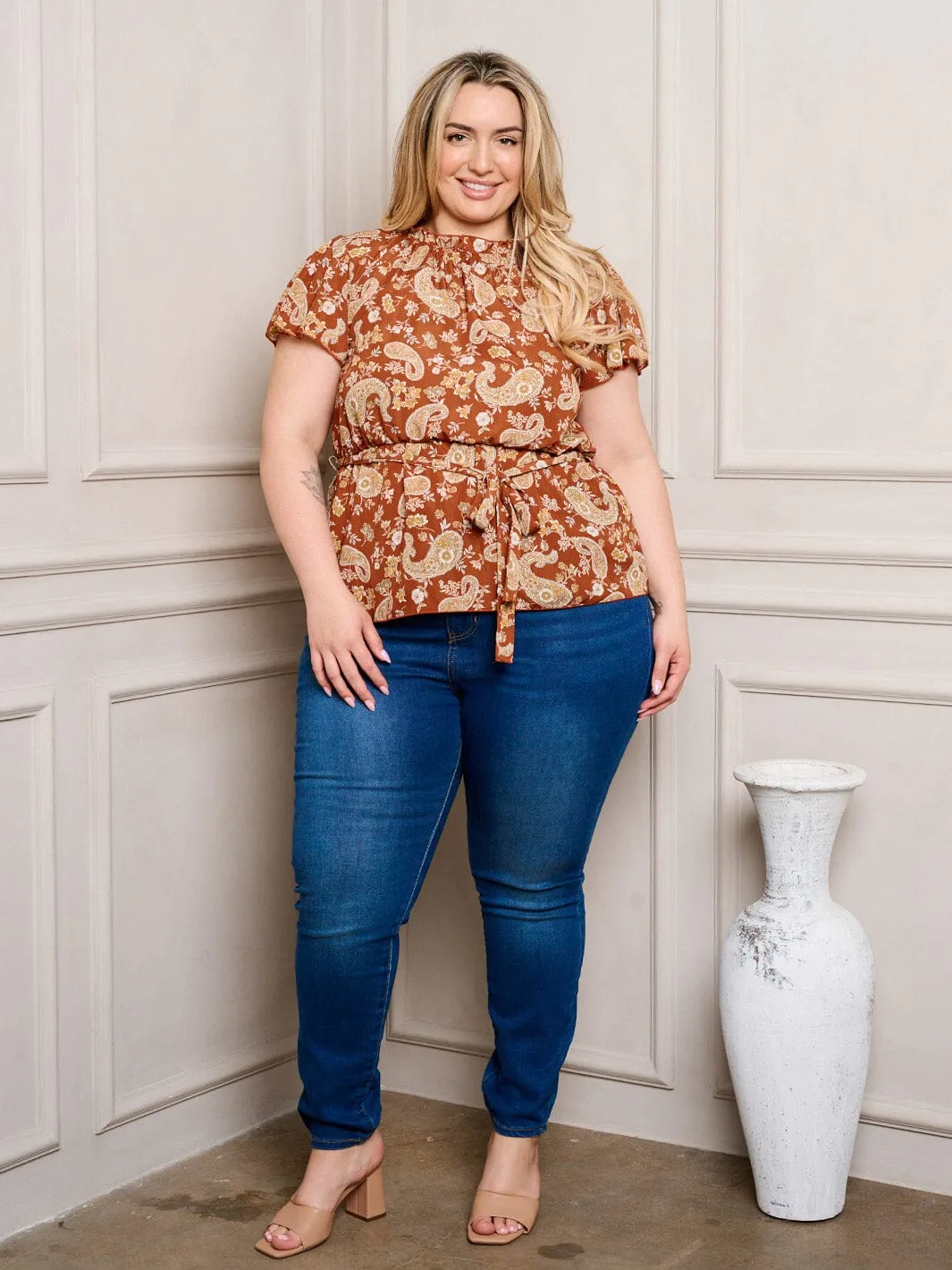 PLUS SIZE SHORT SLEEVE MOCK NECK SELF TIE MULTI PRINT TOP