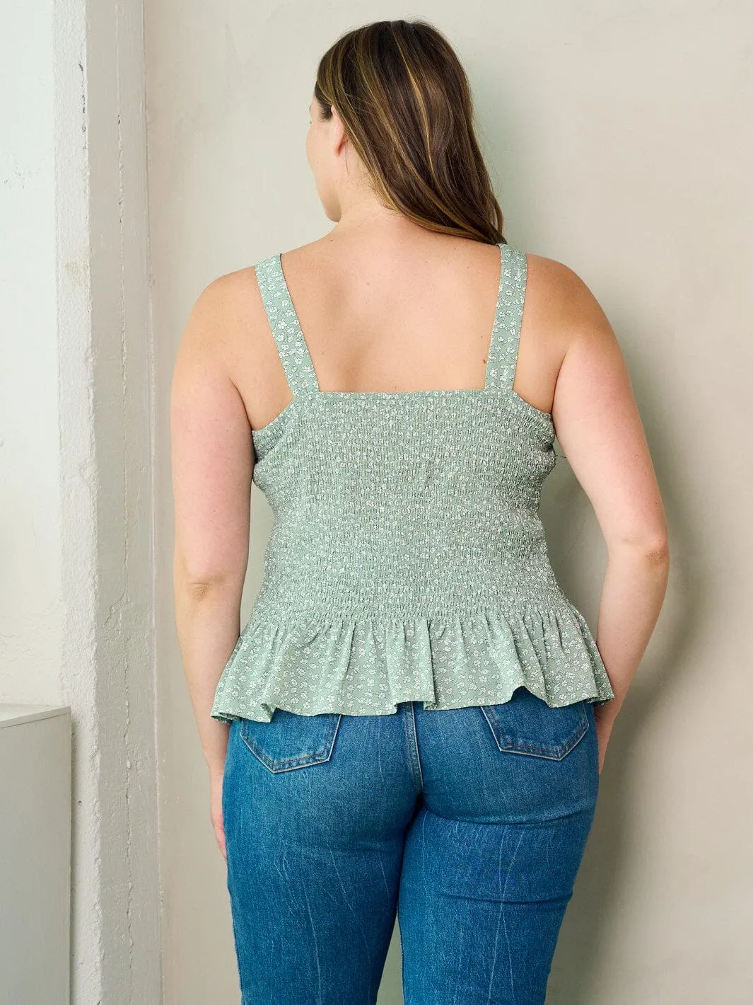 PLUS SIZE SLEEVELESS SMOCK PLEPLUM FLORAL TANK TOP