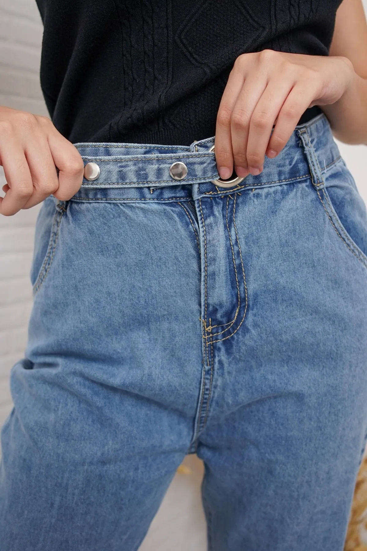 REGINA High-Waist Mom Jeans