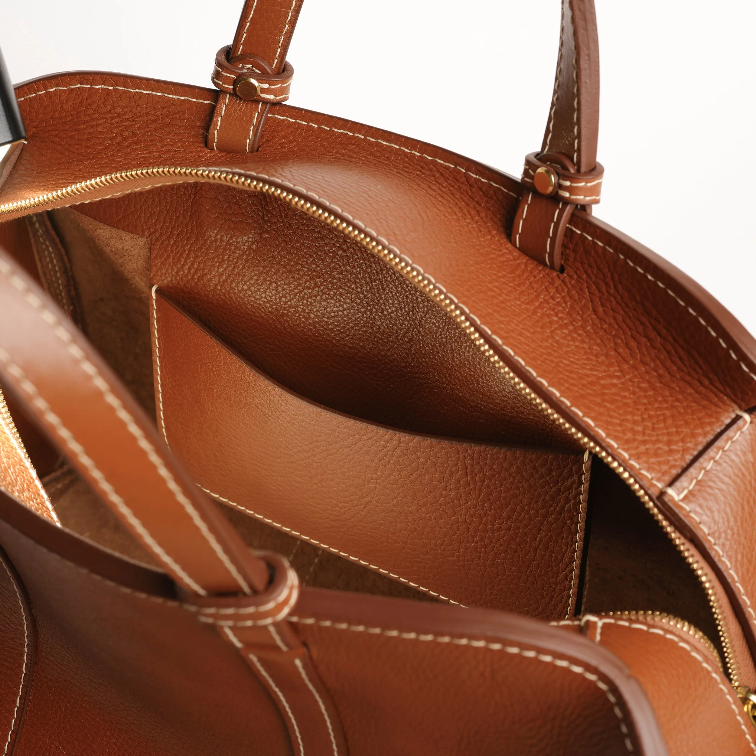 Rhodes Duffel in Leather Brown