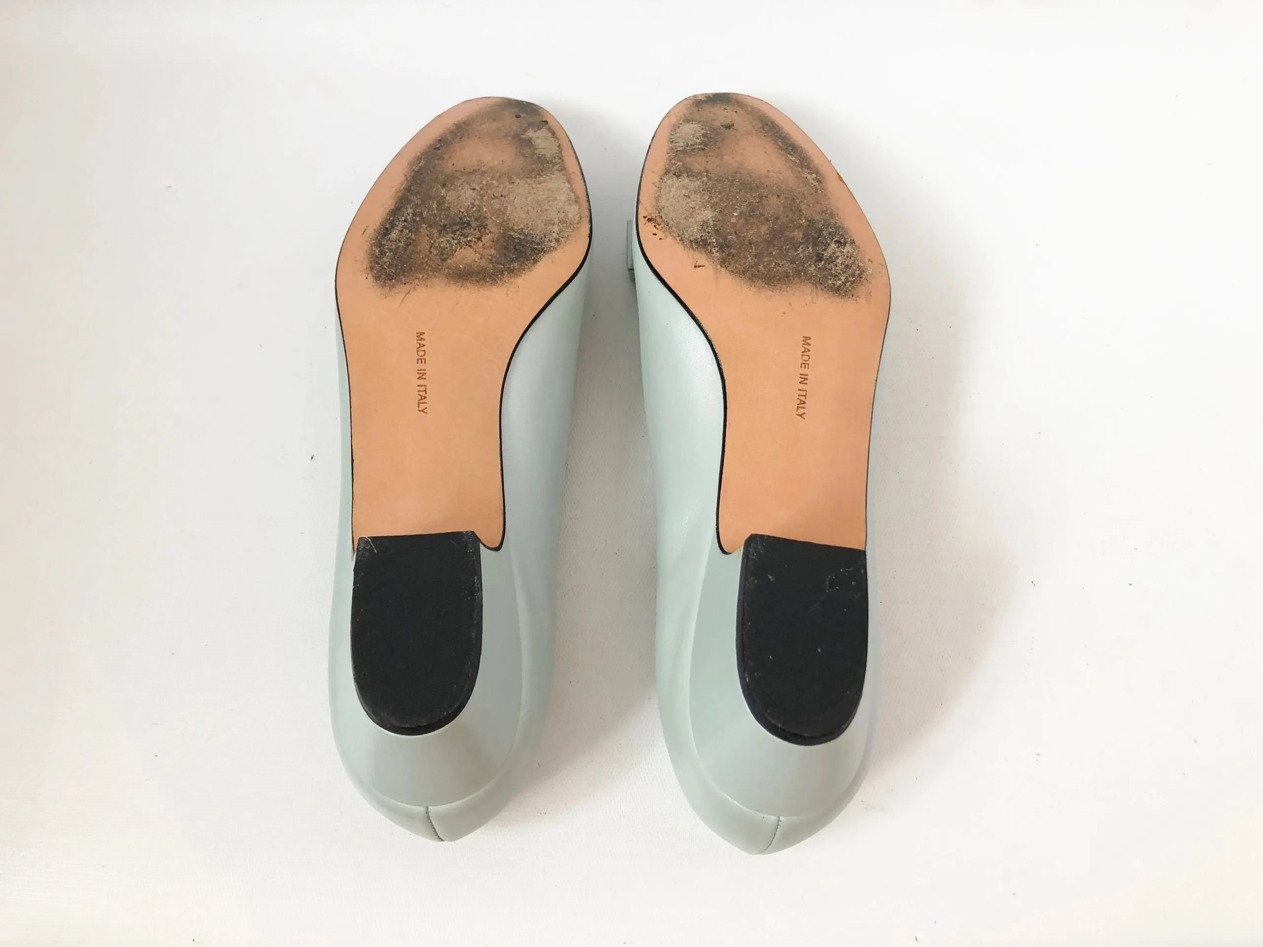 Salvatore Ferragamo Mint Vara Pump Size 9