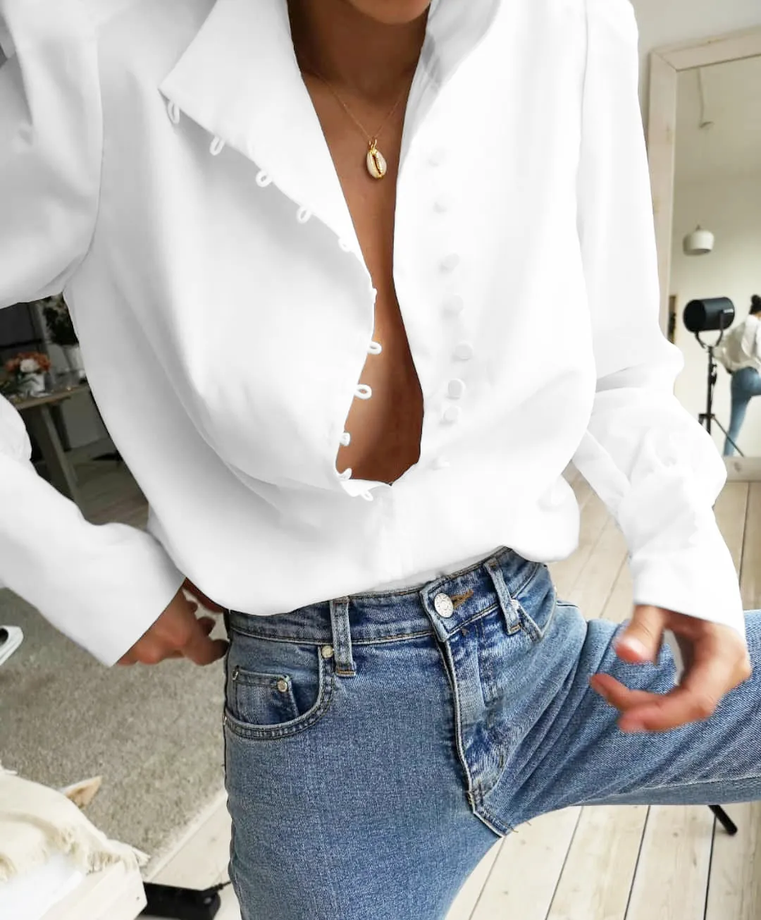 Single-breasted Round Neck Puff Sleeve Mandarin Collar Shirts