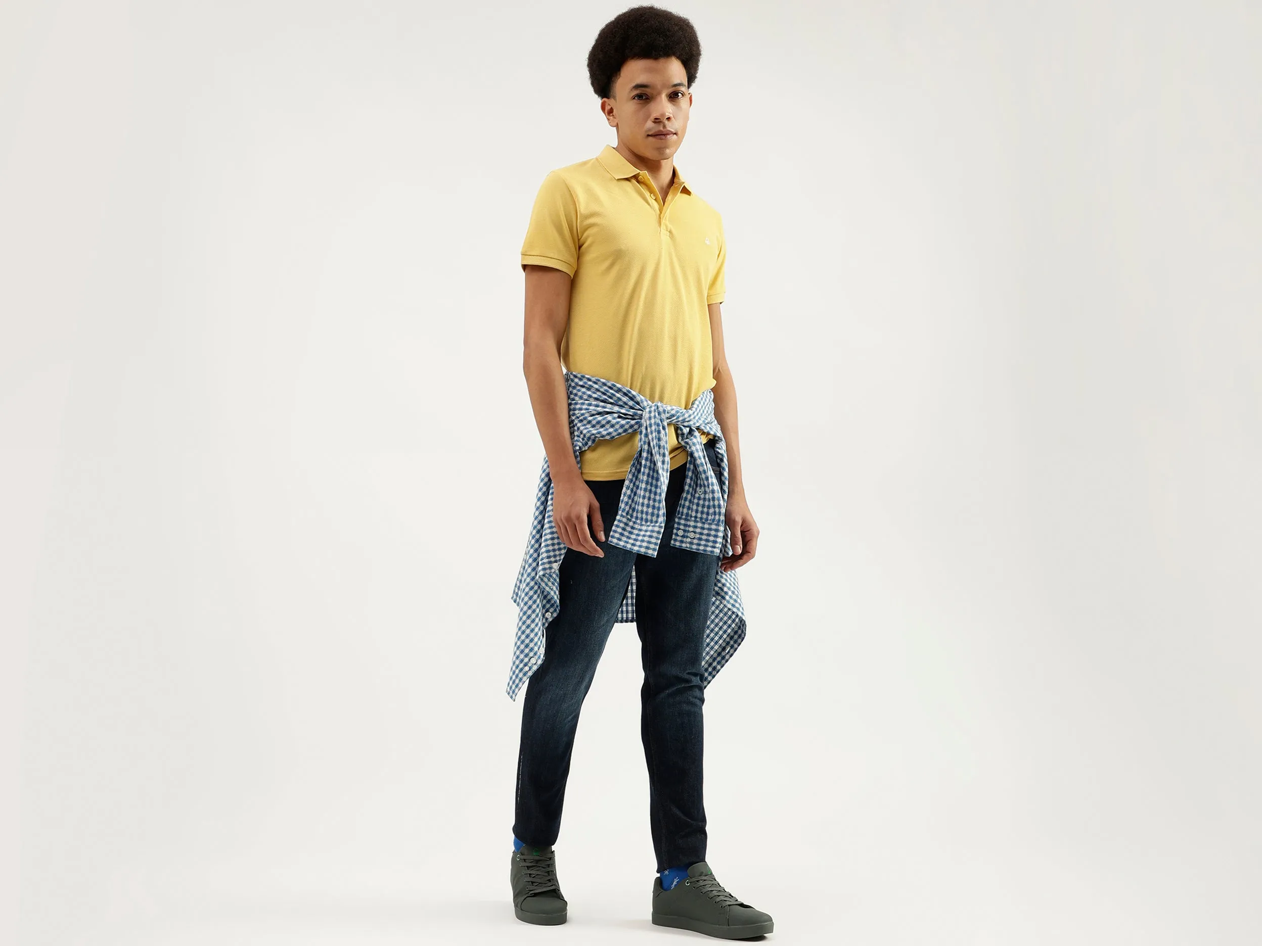 Solid Mid Rise Slim Tapered Fit Jeans