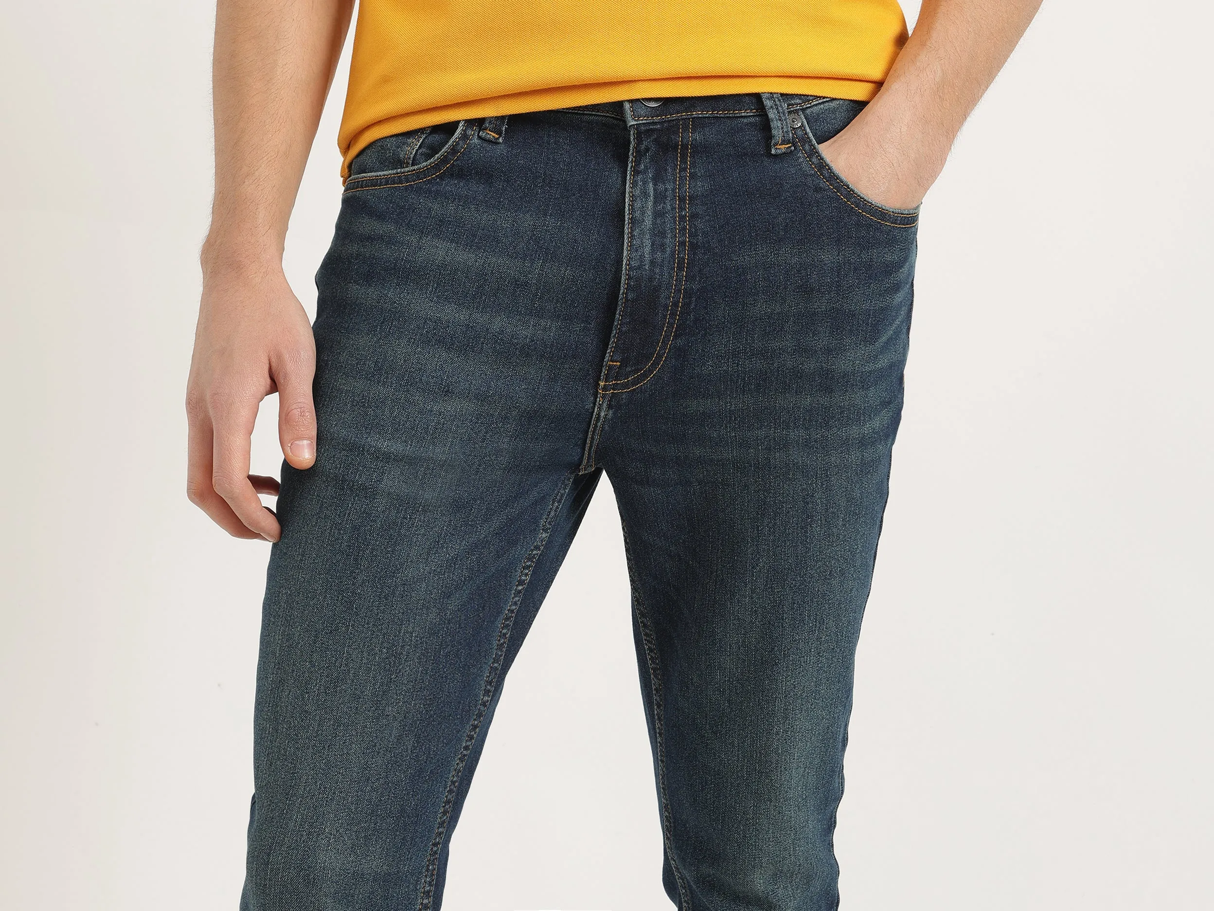 Solid Slim Fit Jeans