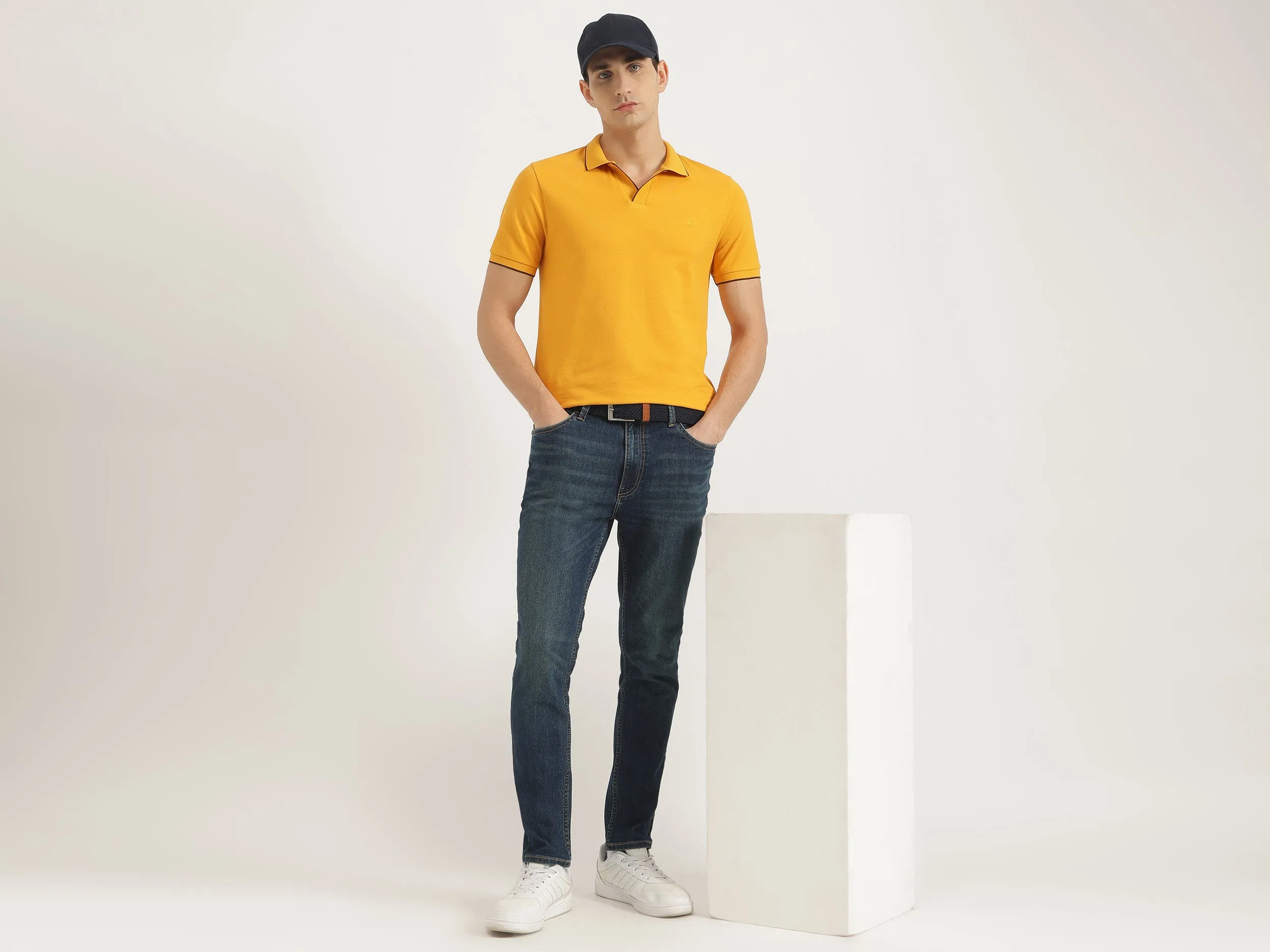 Solid Slim Fit Jeans