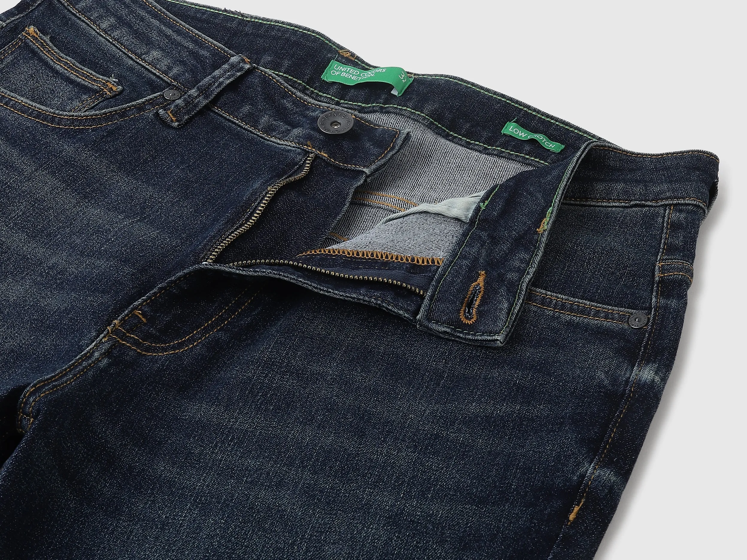 Solid Slim Fit Jeans