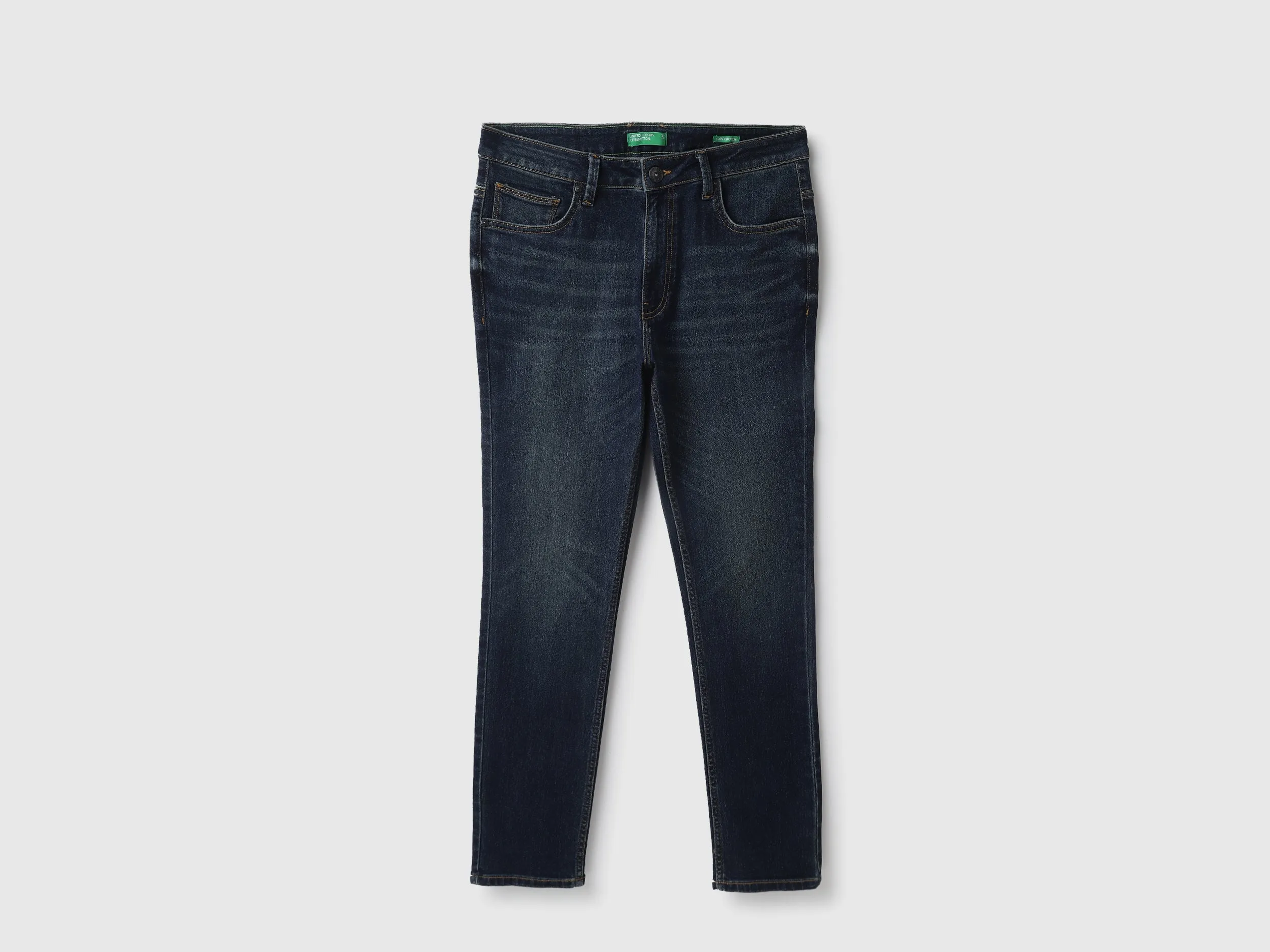Solid Slim Fit Jeans