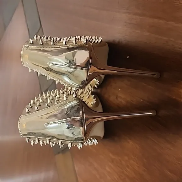 STEVE MADDEN • Vala clear Spike Heels, Size 8
