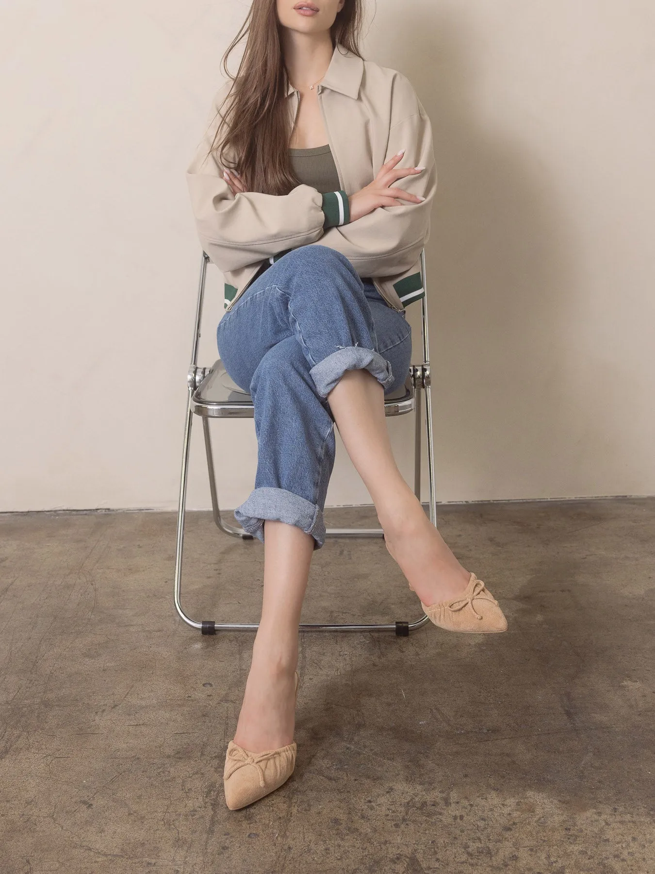 The Maven | Sand Pointed Kitten Heel with Bow