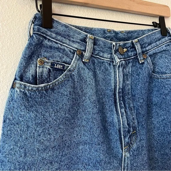 Vintage Lee High Rise Medium Wash Mom Denim Jeans - size 10