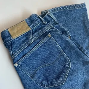Vintage Lee High Rise Medium Wash Mom Denim Jeans - size 10