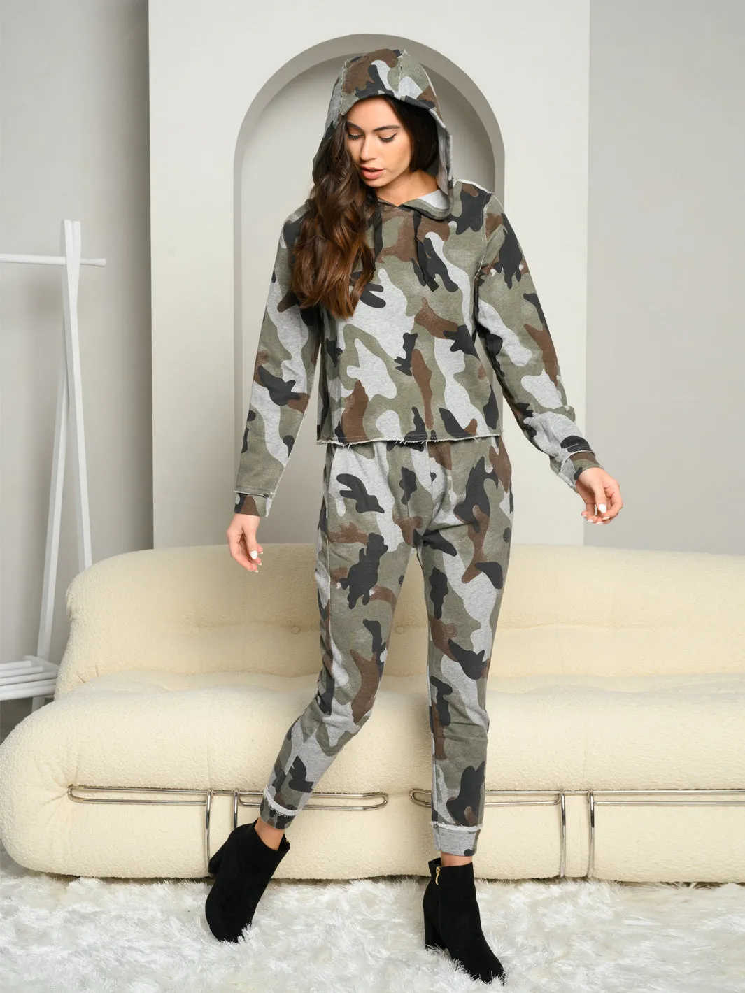 WOMEN'S LONG SLEEVE CAMO PRINT HOODED TOP
