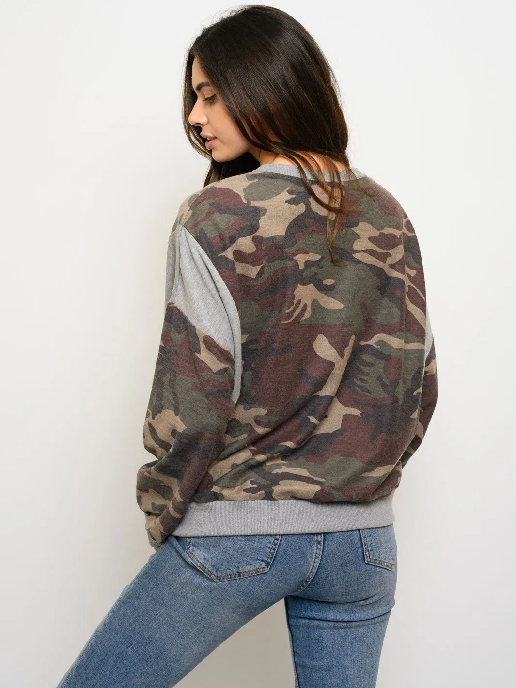 WOMEN'S LONG SLEEVE CAMO PRINT TOP