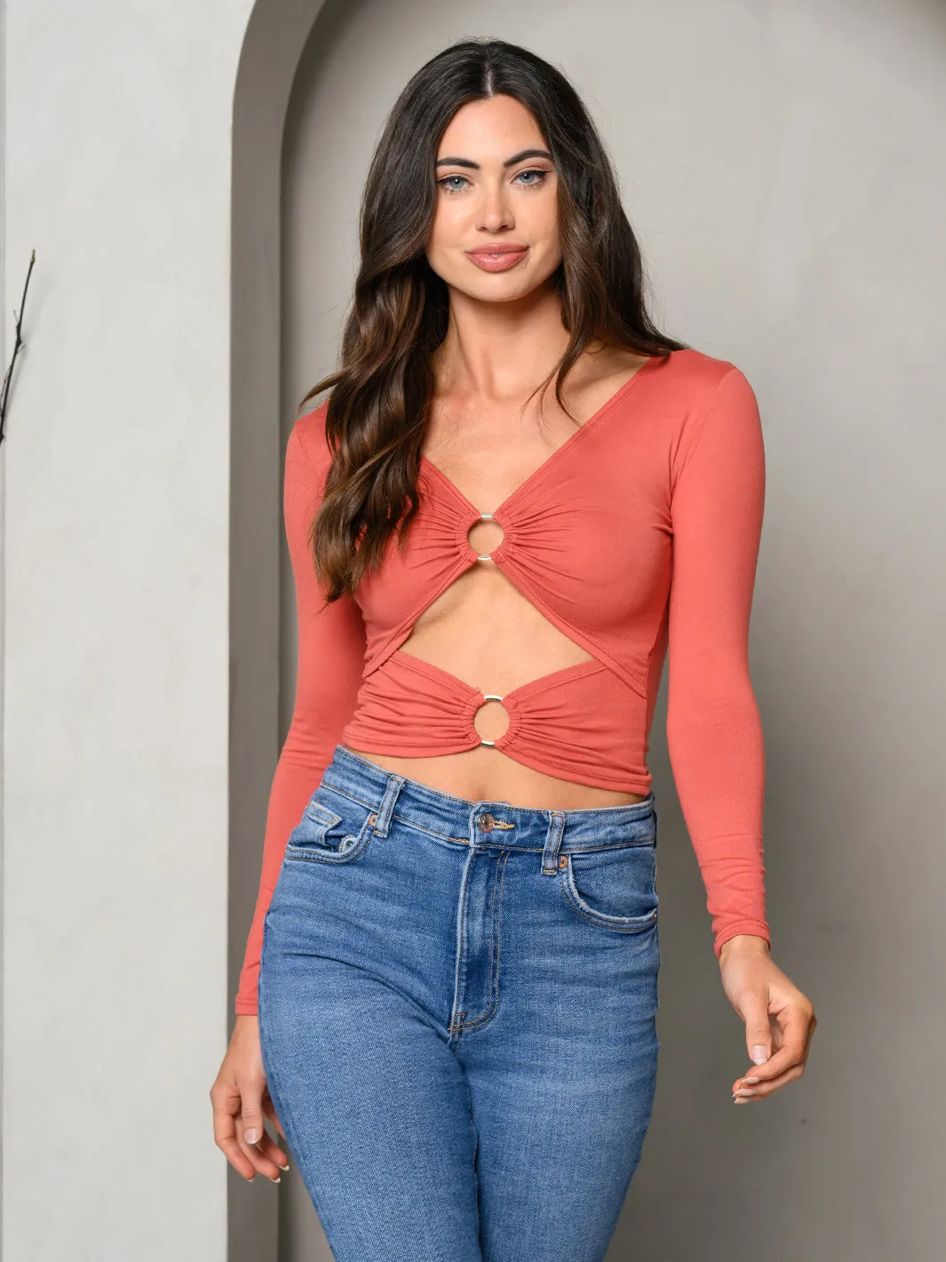 WOMEN'S LONG SLEEVE DOUBLE KEY HOLE CROP TOP