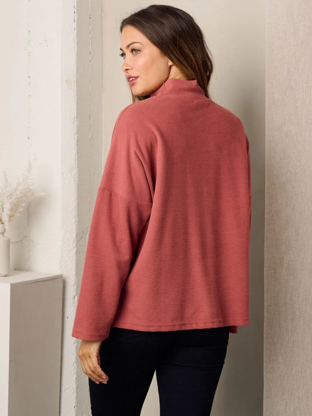 WOMEN'S LONG SLEEVE TURTLE NECK SOLID TOP